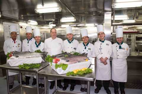 Holland America Introduces New Alaska Seafood Menu Items