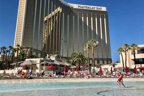 When is the Best Time to Book a Hotel in Las Vegas? - travelnowsmart.com