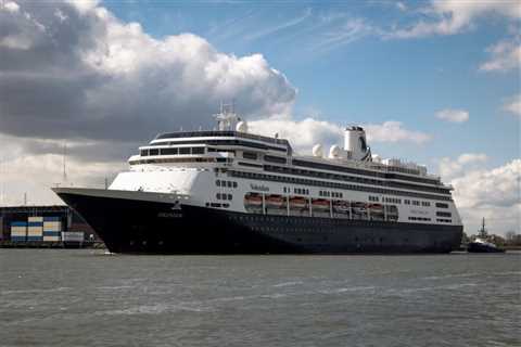 Holland America Updates Vaccination & Pre-Cruise Testing Requirements