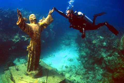 5 Best Places for Scuba Diving in the USA
