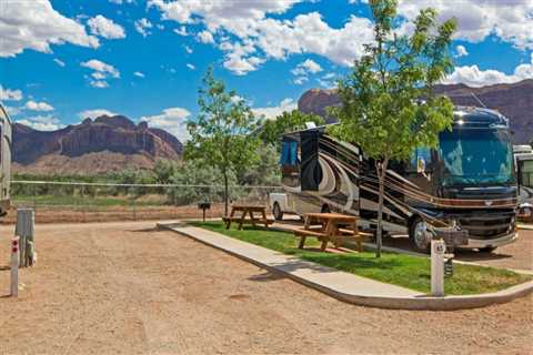 11 Best CAMPING Places in UTAH for the 2023 Season