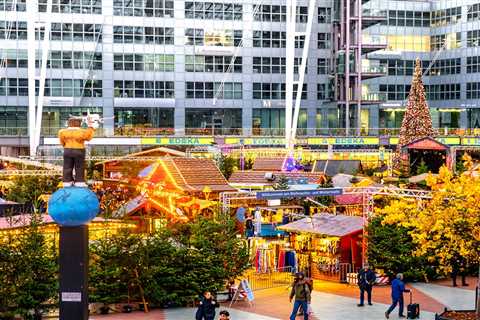 Holiday Magic at Airports: Where to Find Festive Fun During Your Travels