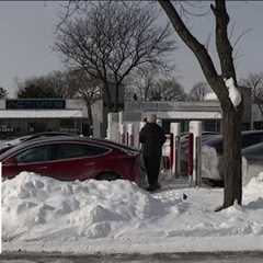 Electric vehicle owner describes nightmare car scenario in cold weather