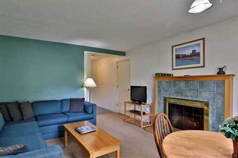 103 104 Cedarbrook Two Bedroom Suite in Killington, VT - Spacious Vacation Rental for 8 Guests