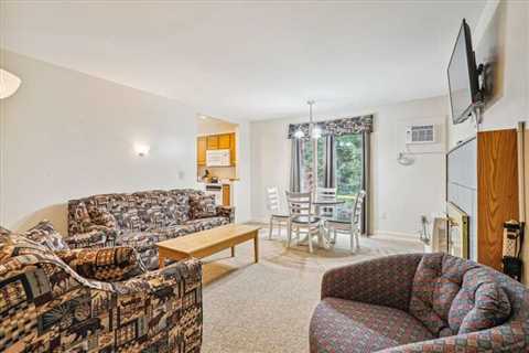 107 108 Cedarbrook Two Bedroom Suite in Killington, VT - Accommodates 8 Guests