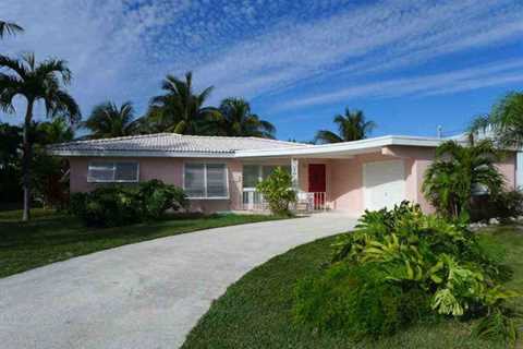 Charming Home In Key Colony Beach, FL | 3 Bedrooms | Sleeps 8 Guests