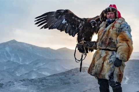 Mongolian Eagle Hunting - Discover Altai