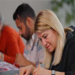 The Vibrant and Diverse Community of East Valley, Arizona: Embracing Creative Living