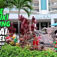 Waikiki Walk — Two Monk Seals, Ilikai Hotel & Christmas Vibes (Dec 15, 2025)